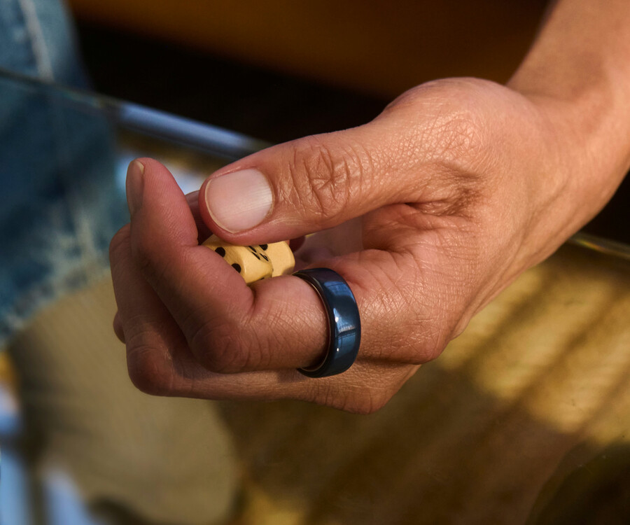 oura ring 4 ceramic midnight